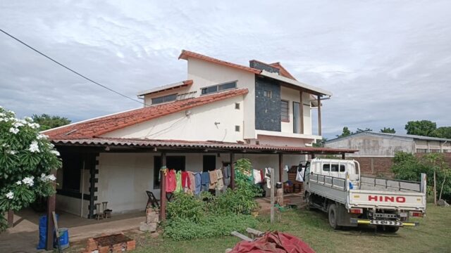 patio y casa